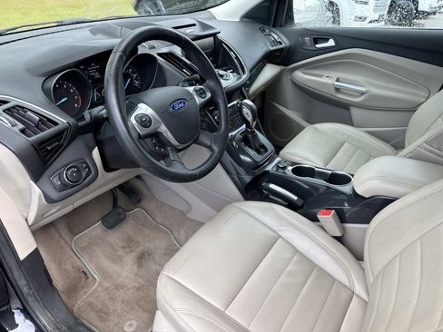 Used 2014 Ford Escape Titanium w/ Equipment Group 401A AWD/4WD image 24