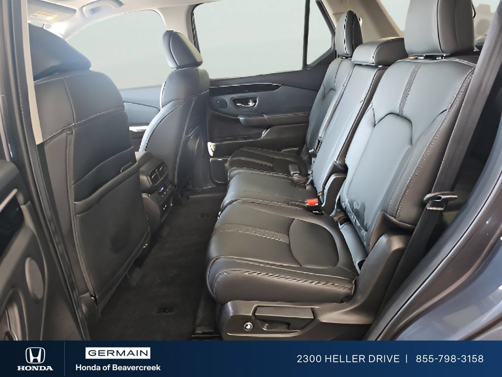 Used 2024 Honda Pilot Touring image 13