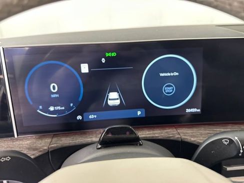 Used 2024 Hyundai Santa Fe Limited image 17