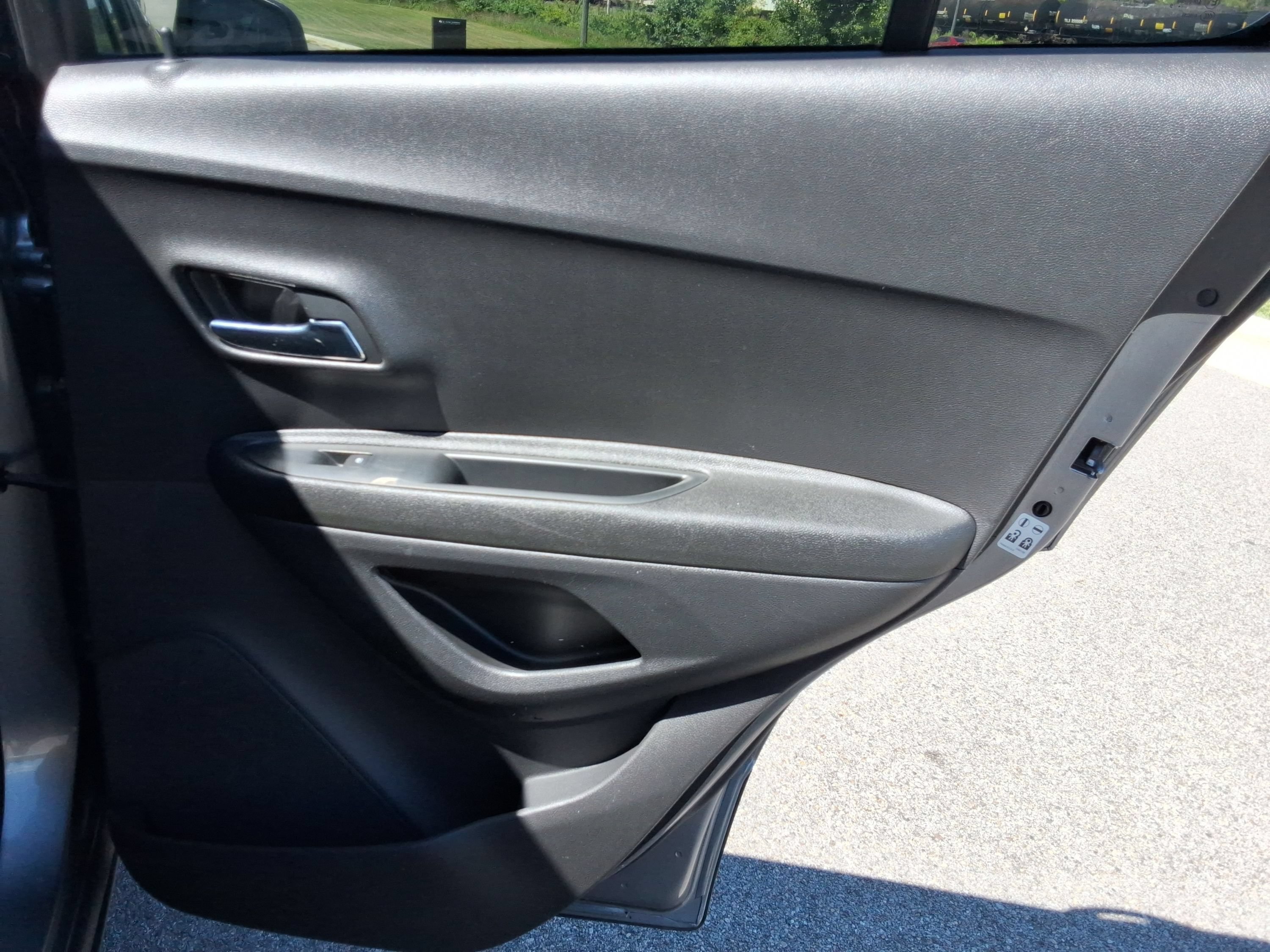 Used 2020 Chevrolet Trax LS w/ Tint and Cruise Package FWD image 21