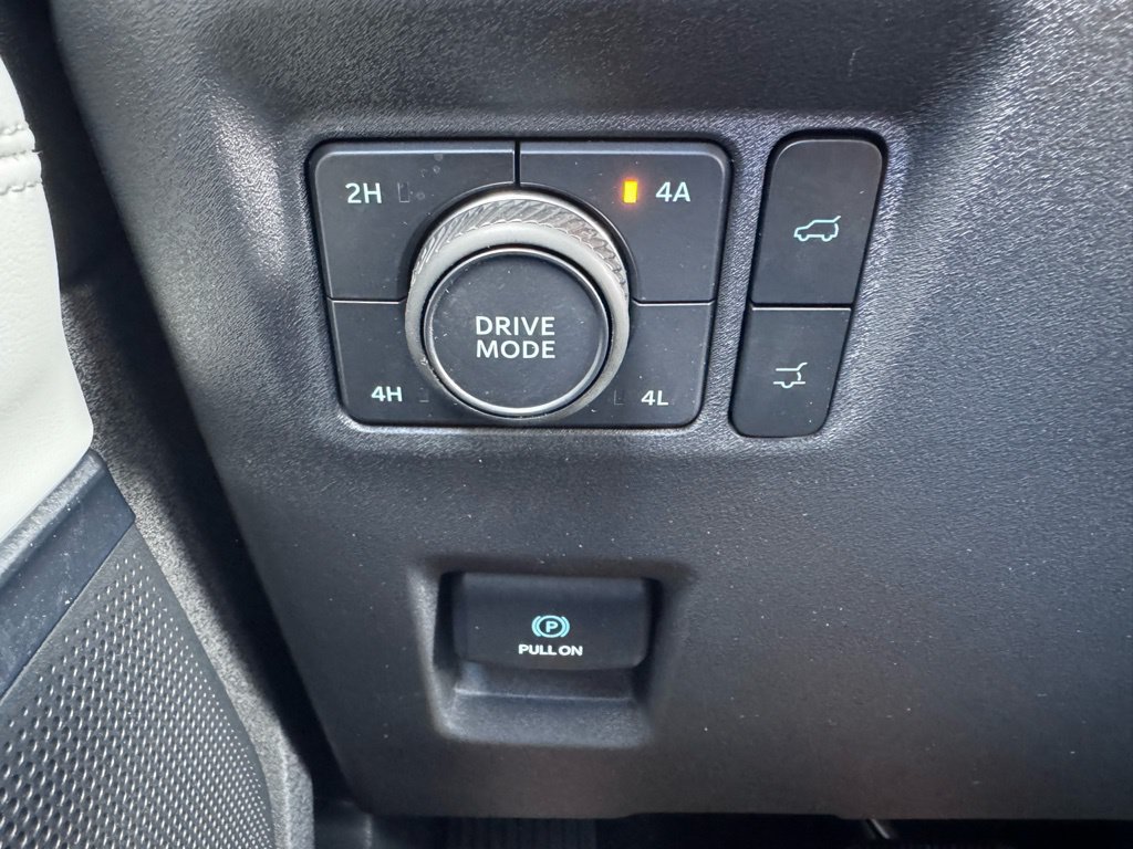 Used 2025 Ford Expedition Platinum AWD/4WD image 18