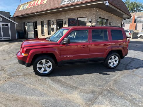 Used 2012 Jeep Patriot Latitude image 12