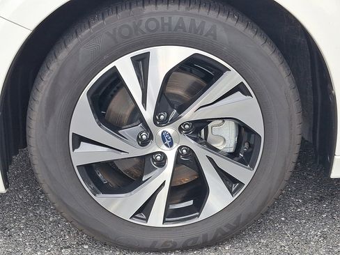 Certified 2025 Subaru Legacy Premium image 9