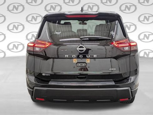 Used 2025 Nissan Rogue SV AWD/4WD image 28
