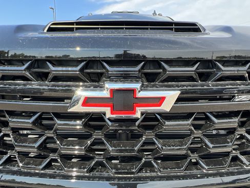 New 2025 Chevrolet Silverado 2500 ZR2 w/ Technology Package image 68