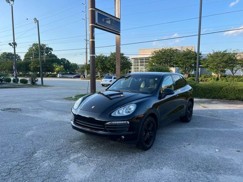 Used 2014 Porsche Cayenne S AWD/4WD image 1