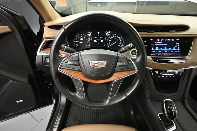 Used 2019 Cadillac XT5 Platinum AWD/4WD image 22