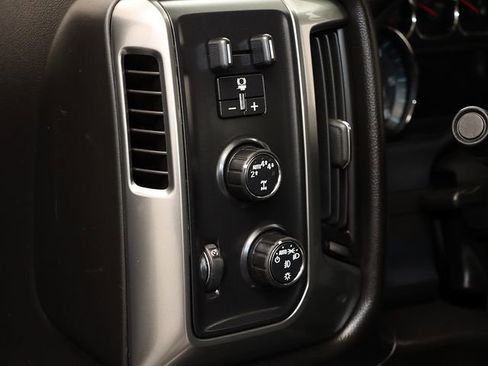 Used 2017 Chevrolet Silverado 1500 LT image 25