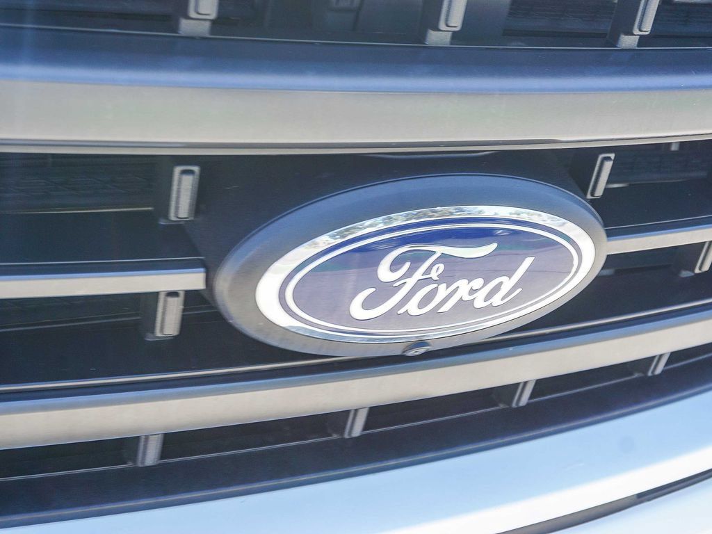 Used 2023 Ford F150 Lariat AWD/4WD image 12