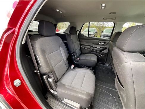 Used 2020 Chevrolet Traverse LT FWD image 15
