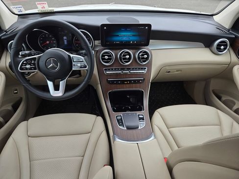 Used 2022 Mercedes-Benz GLC 300 4MATIC image 16