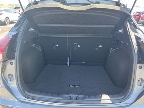 Used 2024 Nissan Kicks SR w/ SR Premium Package FWD image 4