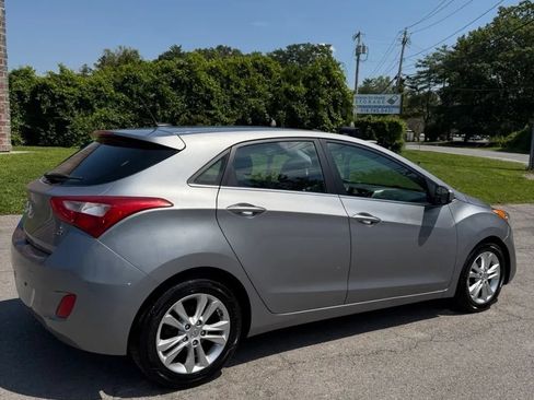 Used 2015 Hyundai Elantra GT FWD image 6