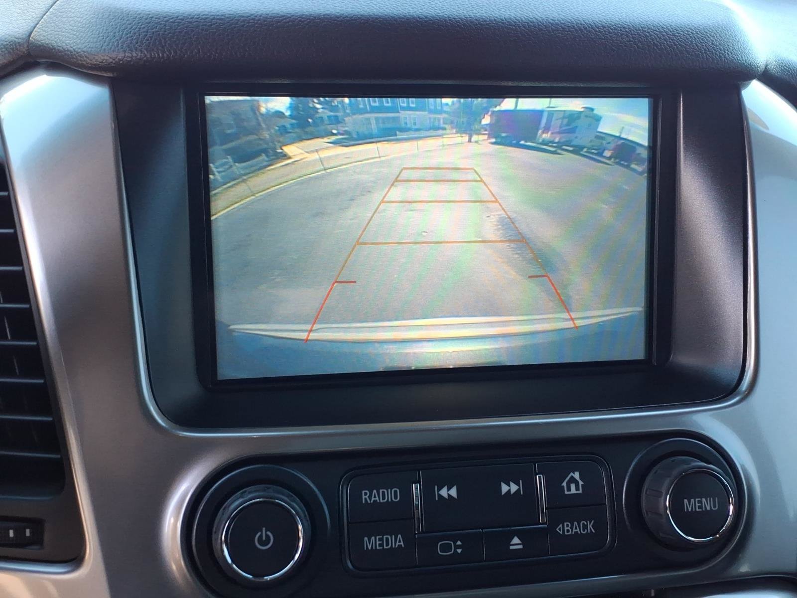 Used 2019 Chevrolet Suburban LT RWD image 26