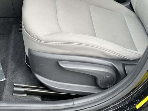 Used 2018 Hyundai Elantra Value Edition image 14