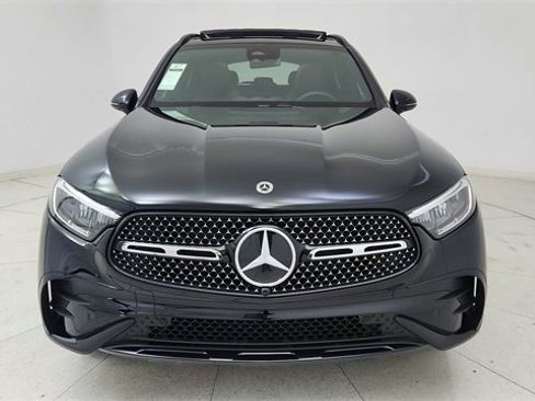 Used 2025 Mercedes-Benz GLC 350e GLC 350e image 2