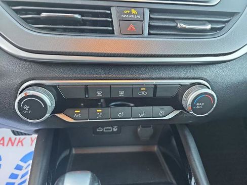 Used 2023 Nissan Altima 2.5 SR FWD image 22