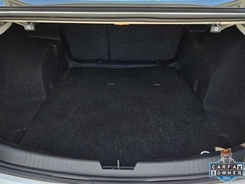 Used 2019 Chevrolet Malibu LT w/ Leather Package FWD image 20