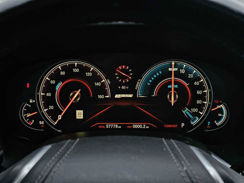 Used 2018 BMW 740e xDrive image 25