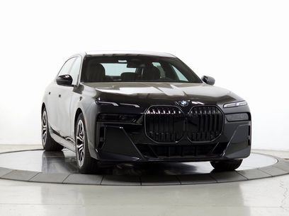 New 2025 BMW 740i xDrive w/ Premium Package