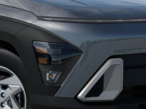 New 2026 Hyundai Kona SE image 9
