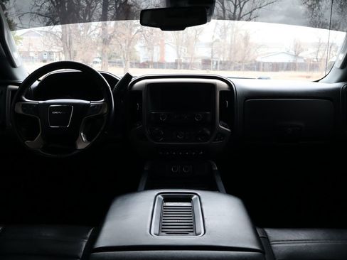 Used 2017 GMC Sierra 2500 Denali w/ Duramax Plus Package image 16