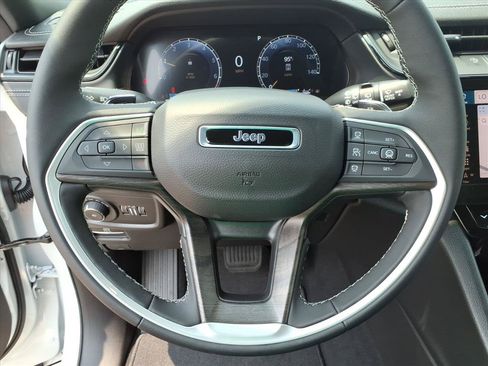 New 2026 Jeep Grand Cherokee Limited AWD/4WD image 24