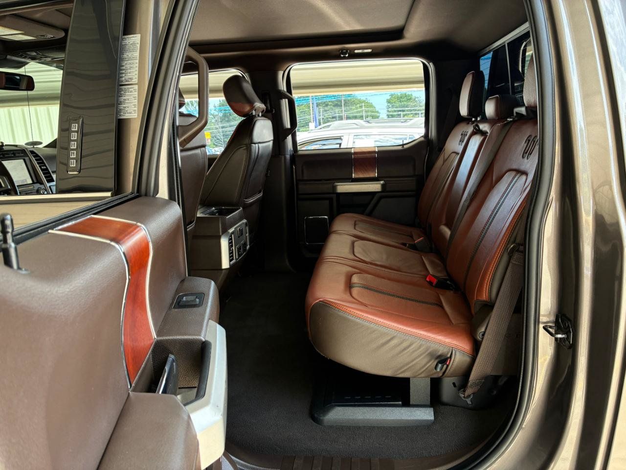 Used 2020 Ford F350 King Ranch w/ King Ranch Ultimate Package AWD/4WD image 36