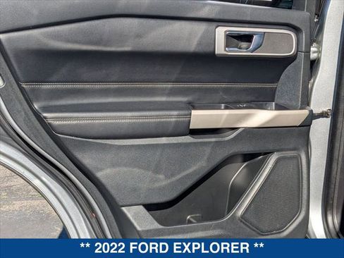 Certified 2022 Ford Explorer XLT w/ Equipment Group 202A image 20