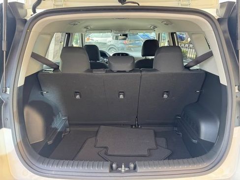 Certified 2025 Kia Soul LX w/ LX Technology Package FWD image 6