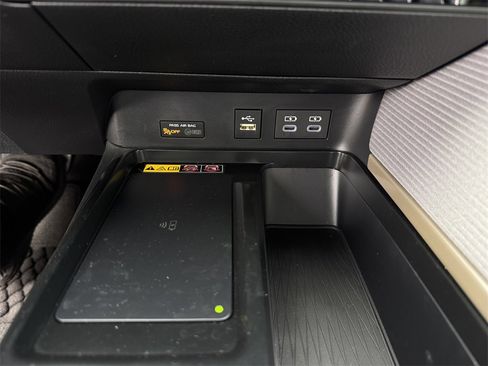 Used 2026 Toyota Camry SE image 16