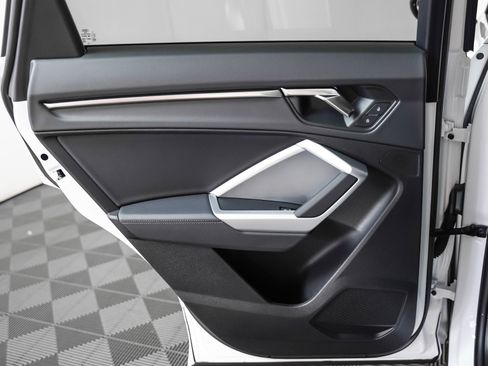 Certified 2024 Audi Q3 2.0T Premium w/ Convenience Package image 24