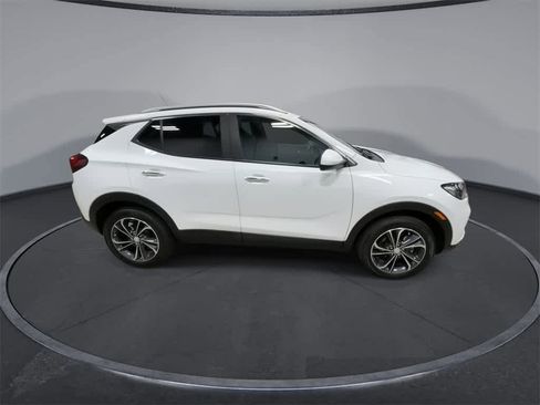 Used 2023 Buick Encore GX Select image 9