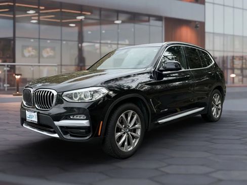 Used 2018 BMW X3 xDrive30i AWD/4WD image 4