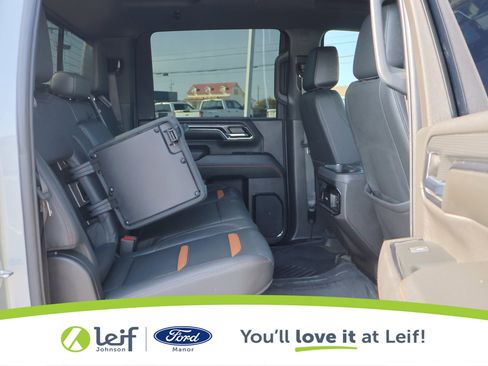 Used 2024 GMC Sierra 2500 AT4 w/ Technology Package image 35