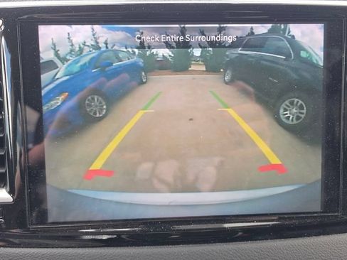 Used 2024 Chrysler Pacifica Touring-L FWD image 20