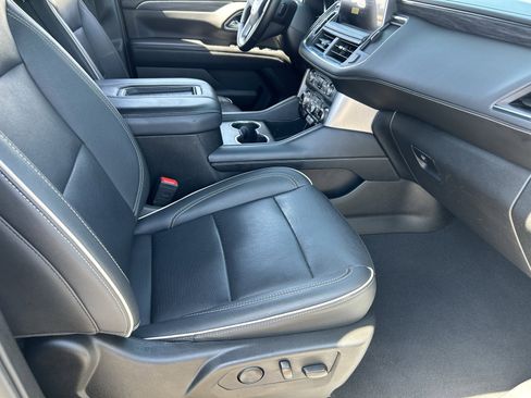 Certified 2024 GMC Yukon SLT RWD image 12
