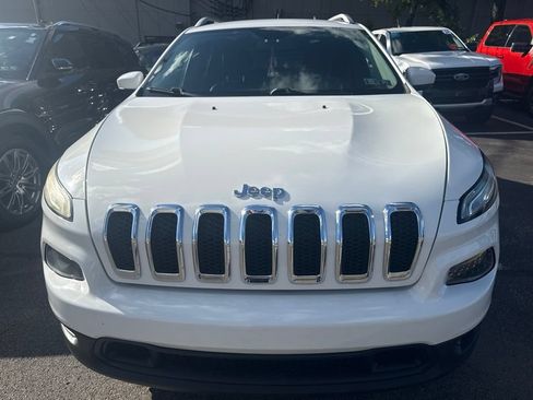 Used 2015 Jeep Cherokee Latitude w/ Cold Weather Group AWD/4WD image 2