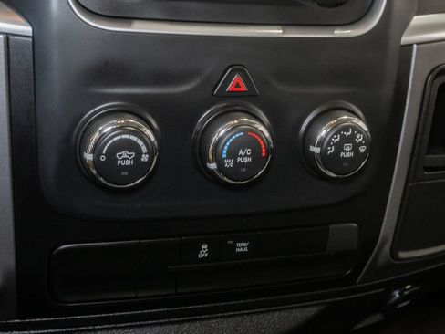 Used 2024 RAM 1500 Classic SLT AWD/4WD image 19