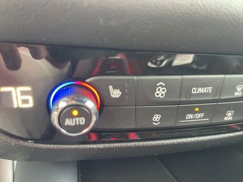 Used 2023 Buick Enclave Essence w/ Sport Touring Edition image 29