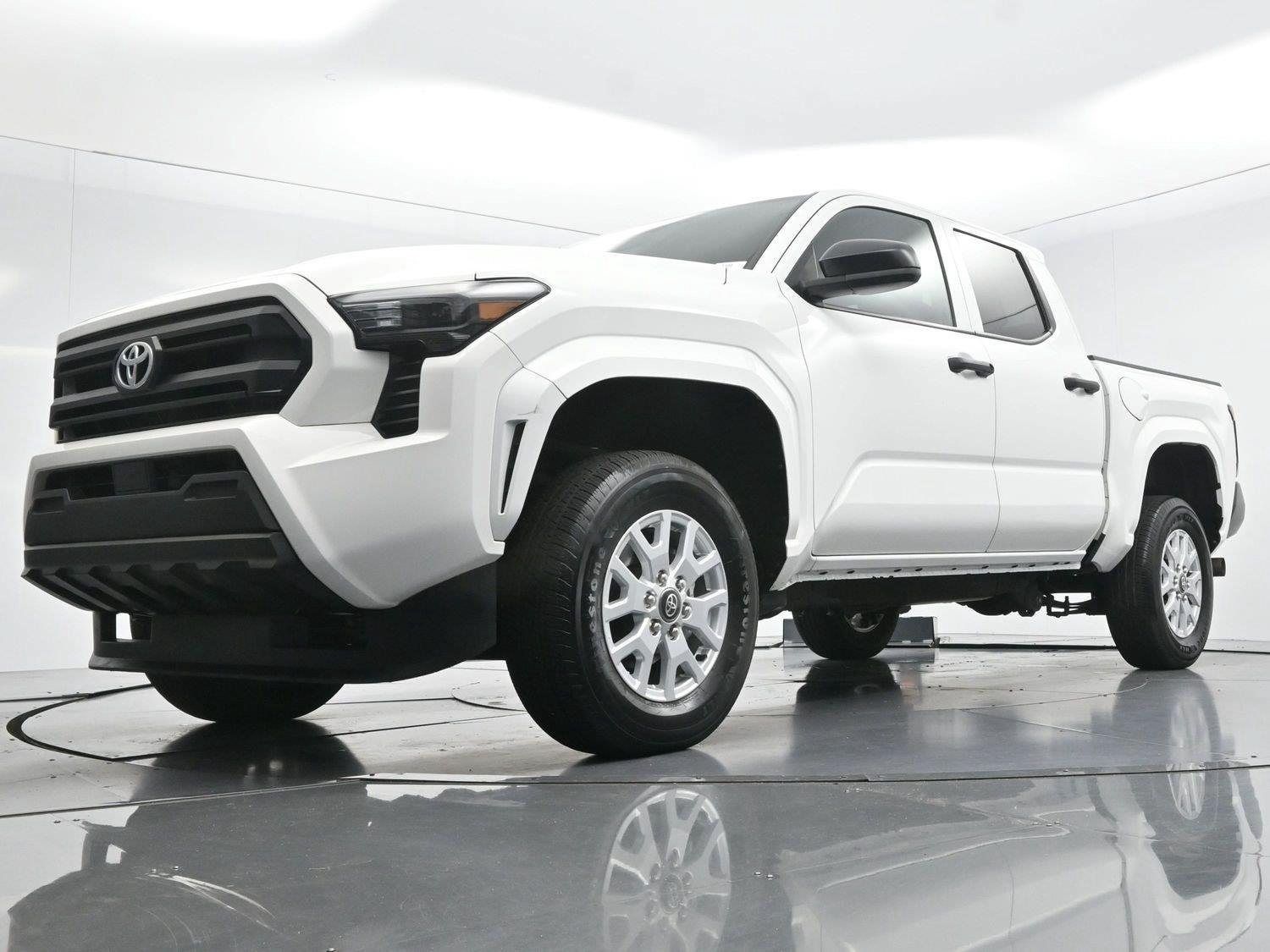 Used 2024 Toyota Tacoma SR AWD/4WD image 47