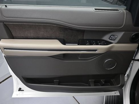 Used 2020 Ford Expedition Limited w/ Equipment Group 302A AWD/4WD image 24