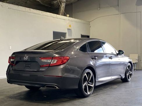 Used 2019 Honda Accord Sport image 4