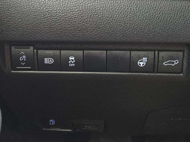 Certified 2021 Toyota Venza XLE w/ Softex Package AWD/4WD image 27