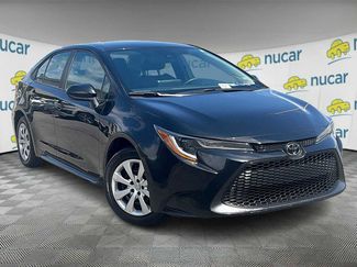 Certified 2022 Toyota Corolla LE image 1