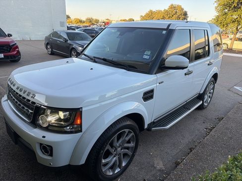 Used 2016 Land Rover LR4 HSE image 1