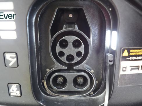 Used 2024 Kia EV6 GT AWD/4WD image 10