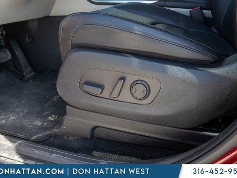 Used 2024 Kia Carnival LX image 20