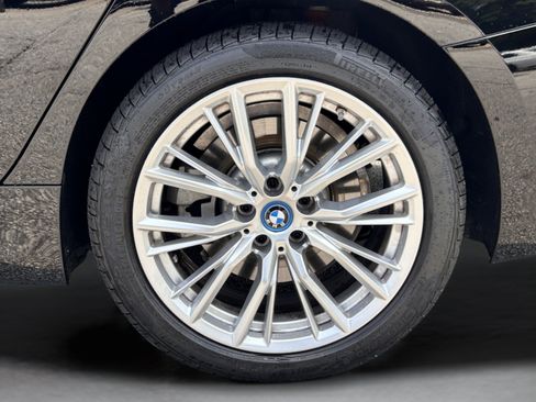Used 2024 BMW 330e w/ Convenience Package RWD image 31