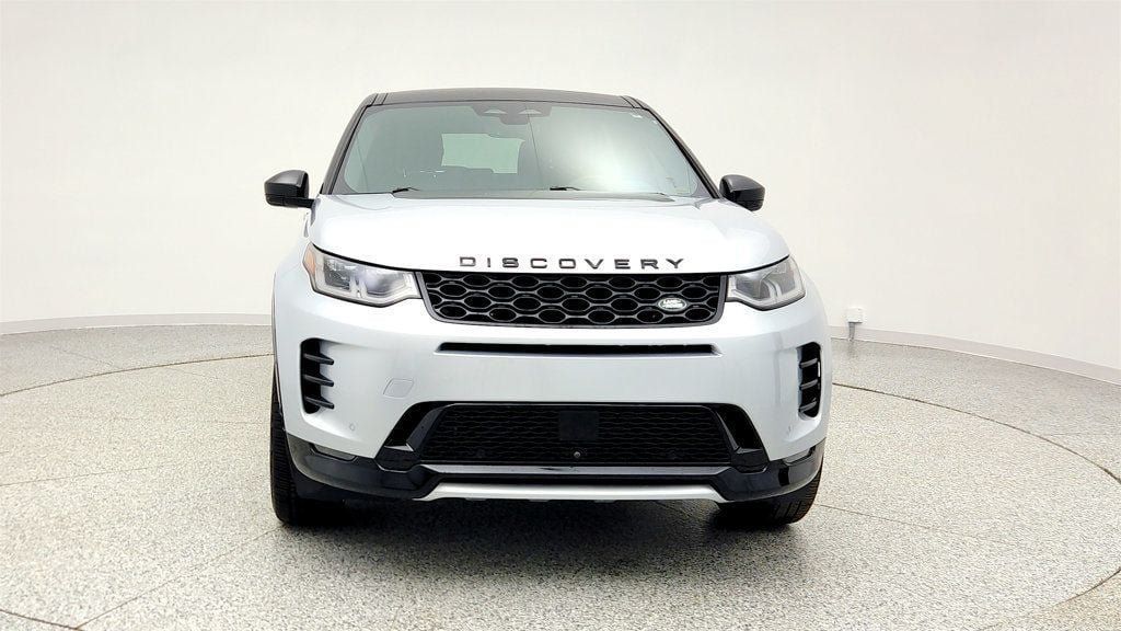 Used 2025 Land Rover Discovery Sport Dynamic SE AWD/4WD image 2